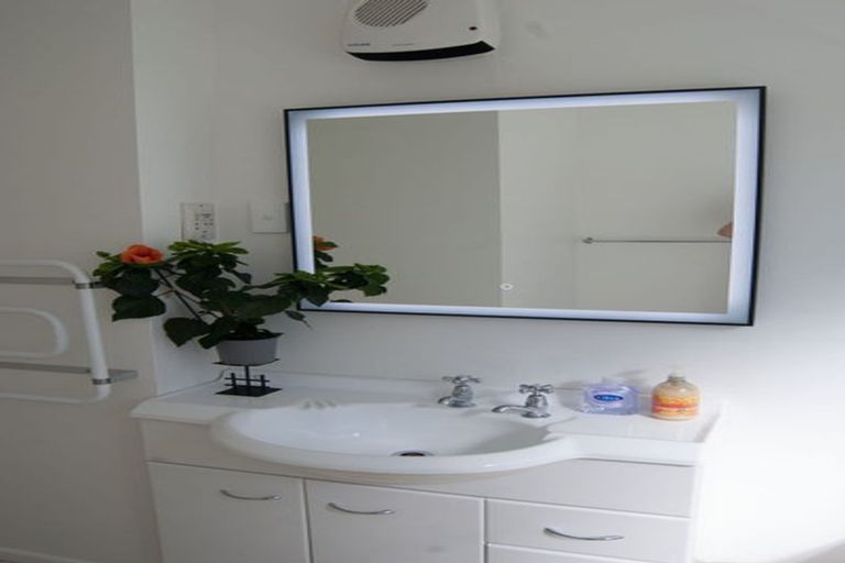 Photo of property in 18 Trelissick Crescent, Ngaio, Wellington, 6035