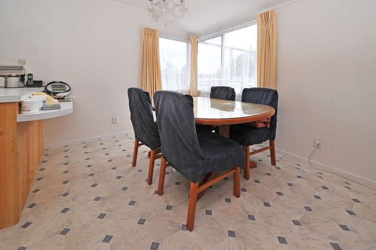 Photo of property in 2/25 Landscape Road, Papatoetoe, Auckland, 2025