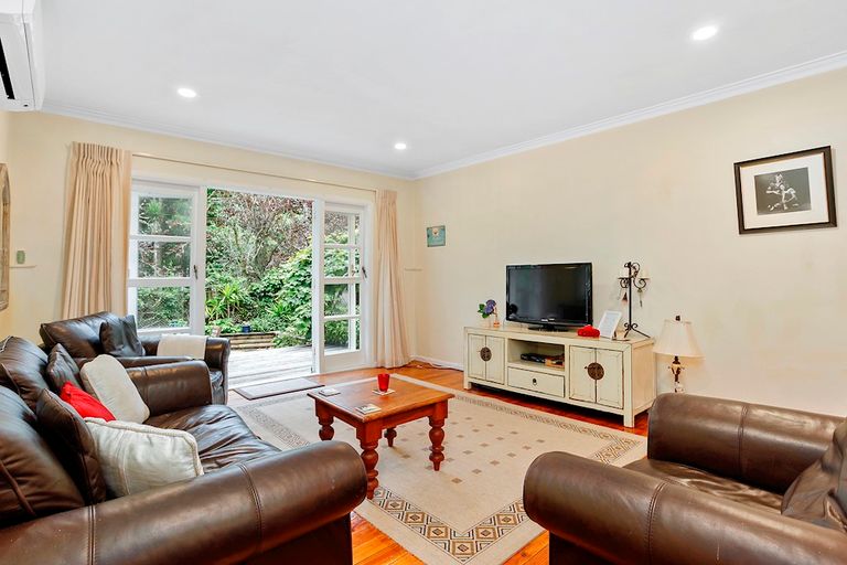 Photo of property in 97 Waima Crescent, Titirangi, Auckland, 0604