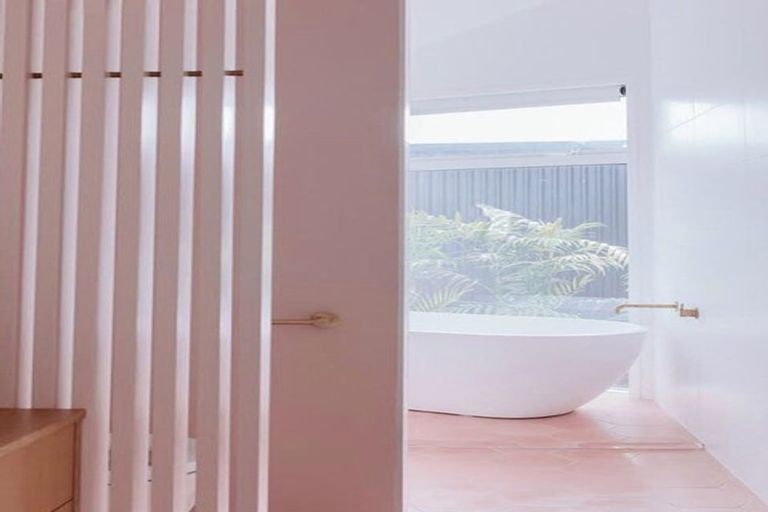 Photo of property in 17 Shearer Drive, Oakura, 4314