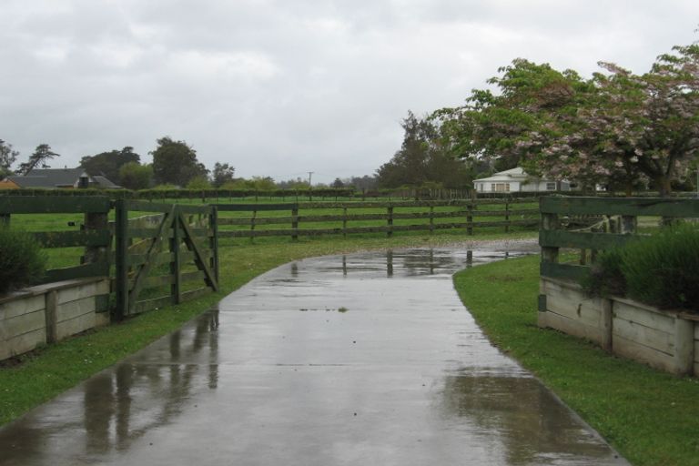 Photo of property in 83 Watt Livingstone Road, Westmere, Whanganui, 4574