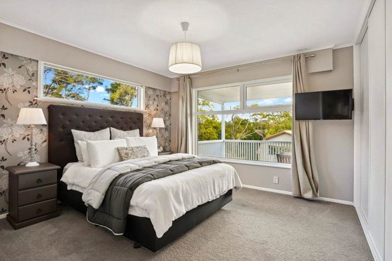 Photo of property in 15 Taioma Crescent, Te Atatu Peninsula, Auckland, 0610