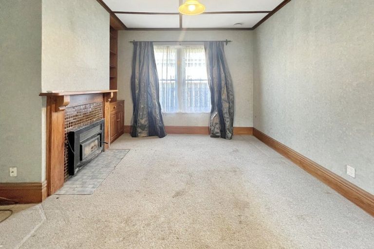 Photo of property in 35 Riddlers Crescent, Petone, Lower Hutt, 5012