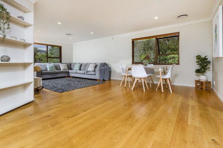 Photo of property in 6 Menear Lane, Hillcrest, Auckland, 0627