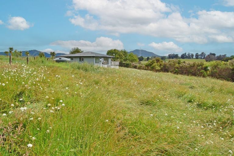 Photo of property in 17 Ranganui Road, Kaiwaka, 0573