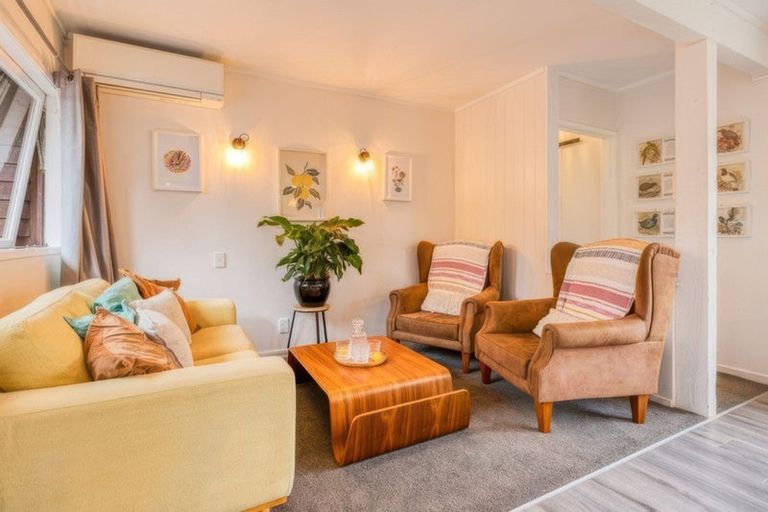 Photo of property in 279 Royal Road, Massey, Auckland, 0614