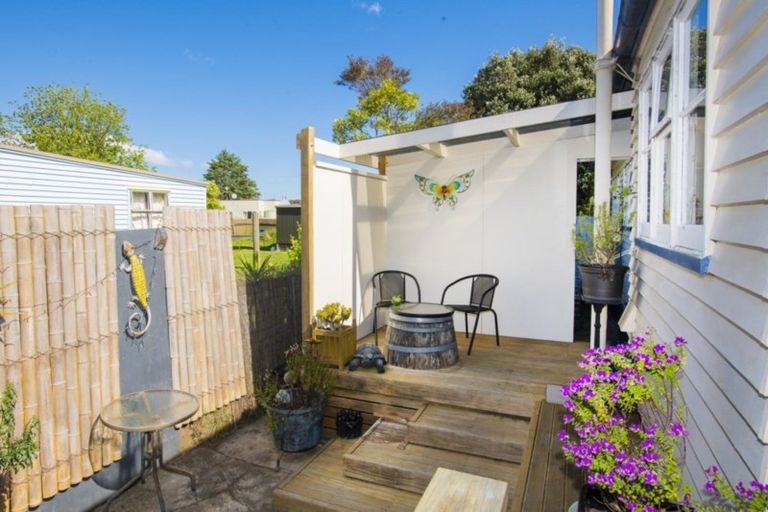 Photo of property in 16 Townley Street, Te Hapara, Gisborne, 4010