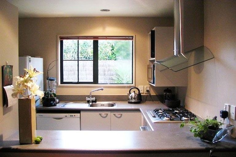 Photo of property in 201 Avonhead Road, Avonhead, Christchurch, 8042