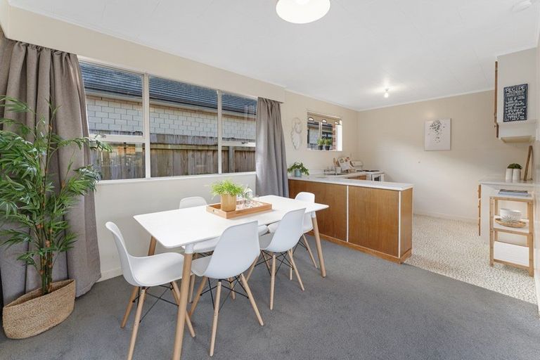 Photo of property in 30c Paynters Avenue, Strandon, New Plymouth, 4312