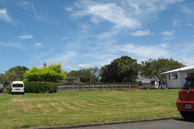 Photo of property in 20 Taihiki Road, Clarks Beach, 2122