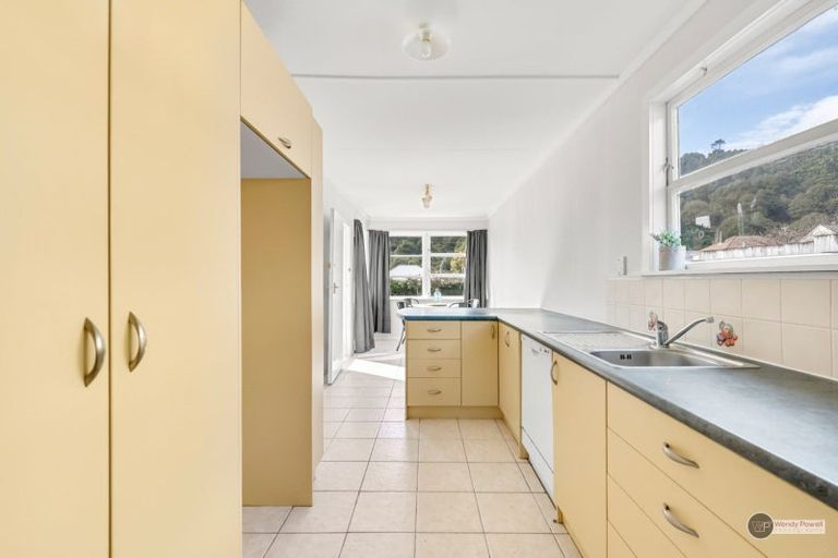 Photo of property in 66 Wilkie Crescent, Naenae, Lower Hutt, 5011