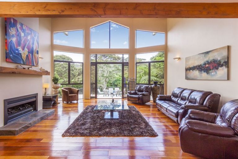 Photo of property in 23 Cochran Road, Oratia, Auckland, 0604