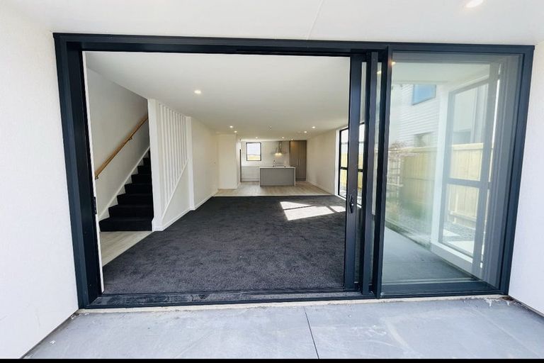 Photo of property in 10/6 Skibbereen Drive, Halswell, Christchurch, 8025