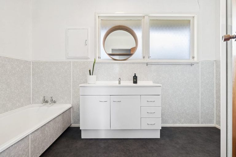 Photo of property in 24 Dominion Road, Tuakau, 2121