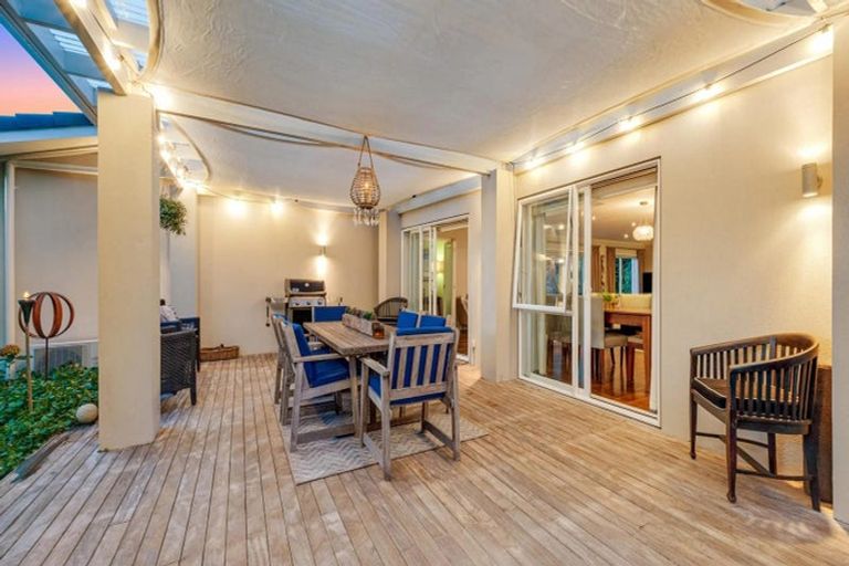 Photo of property in 11 Holly Way, Sunnyhills, Auckland, 2010