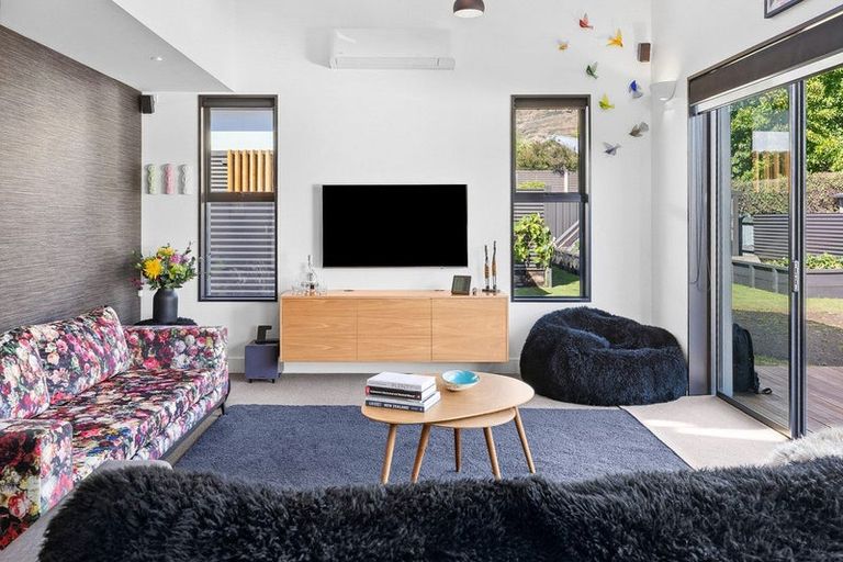 Photo of property in 21 Stonebrook Drive, Wanaka, 9305