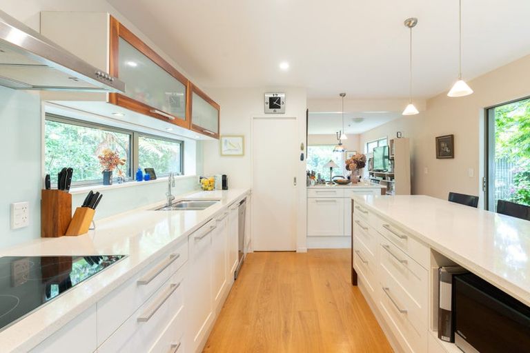 Photo of property in 15 Nuffield Street, Tawa, Wellington, 5028