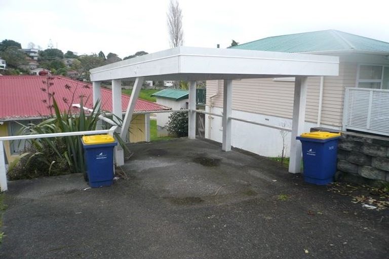 Photo of property in 3/12 Routley Drive, Glen Eden, Auckland, 0602