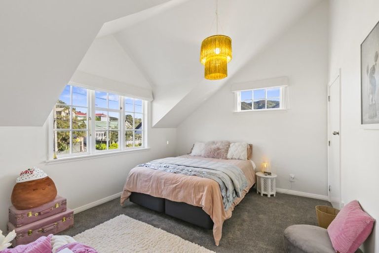 Photo of property in 374 Karori Road, Karori, Wellington, 6012