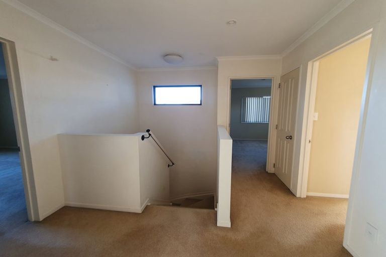 Photo of property in 14 Shankill Place, East Tamaki, Auckland, 2013