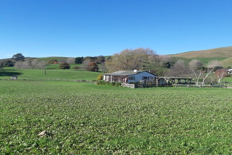 Photo of property in 464 Masterton-castlepoint Road, Te Ore Ore, Masterton, 5886