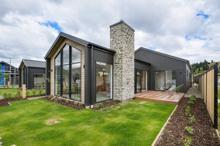 Photo of property in 117 Wooing Tree Avenue, Cromwell, 9310