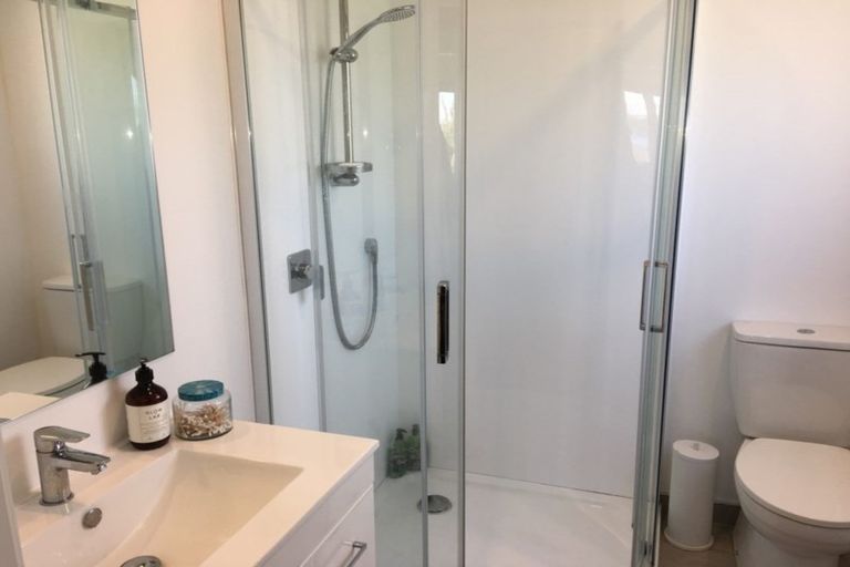 Photo of property in 32 Oxford Street, Whakapirau, Maungaturoto, 0583