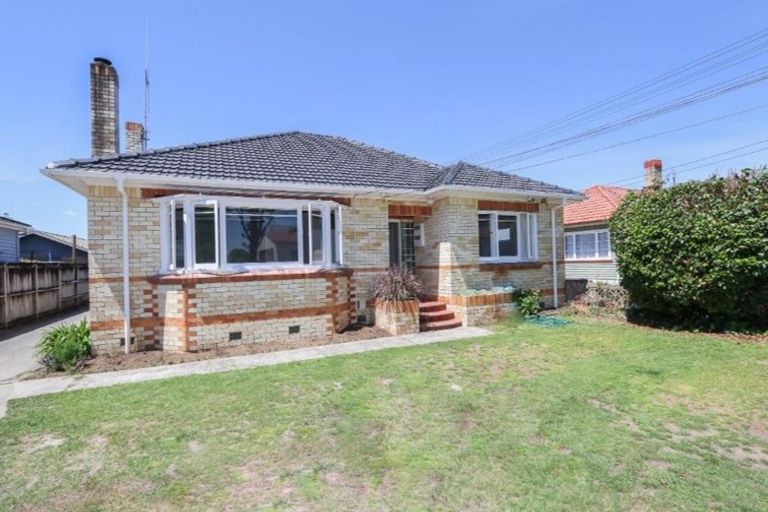 Photo of property in 64 Galloway Street, Hamilton East, Hamilton, 3216
