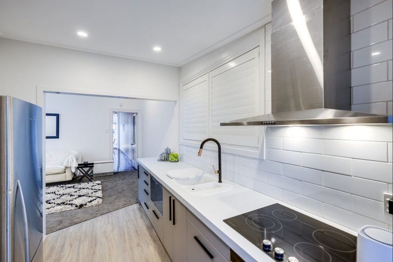 Photo of property in 407 Marine Parade, Napier South, Napier, 4110