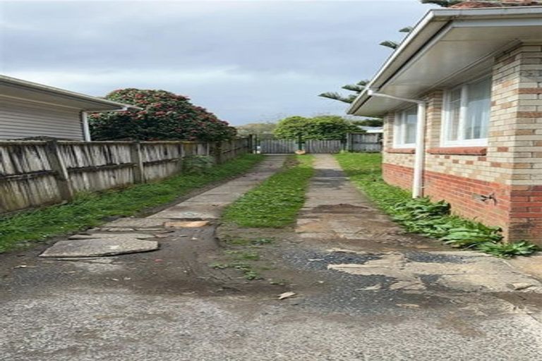 Photo of property in 15 Rogers Road, Manurewa, Auckland, 2102