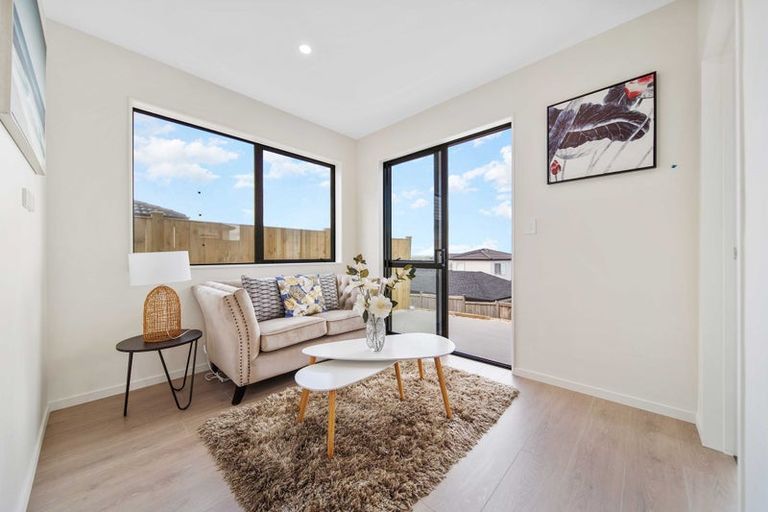 Photo of property in 1 Nola Dawn Avenue, Papakura, 2110