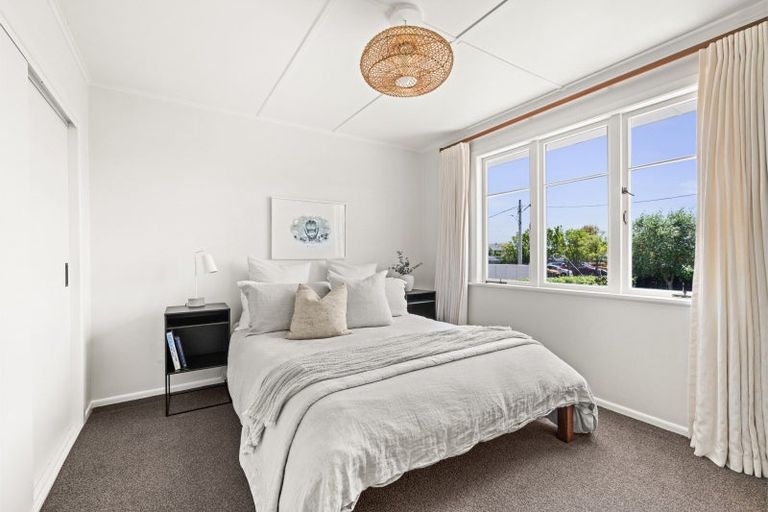 Photo of property in 12 Nimon Street, Havelock North, 4130