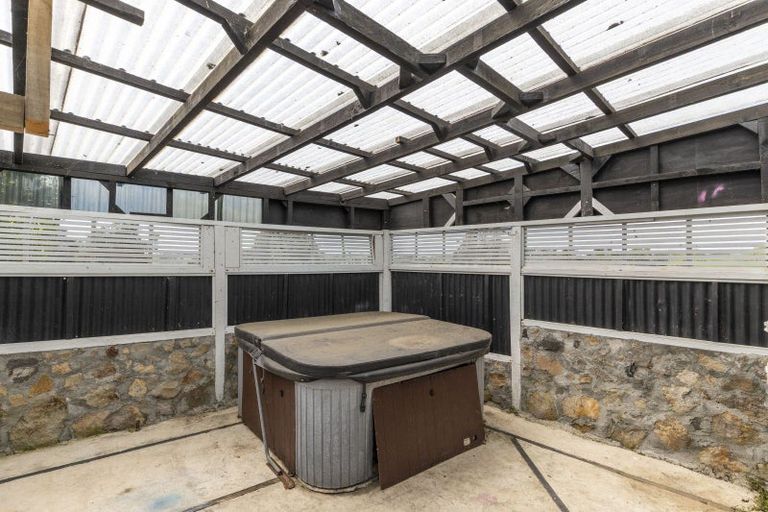 Photo of property in 1402 Devon Road, Brixton, Waitara, 4382