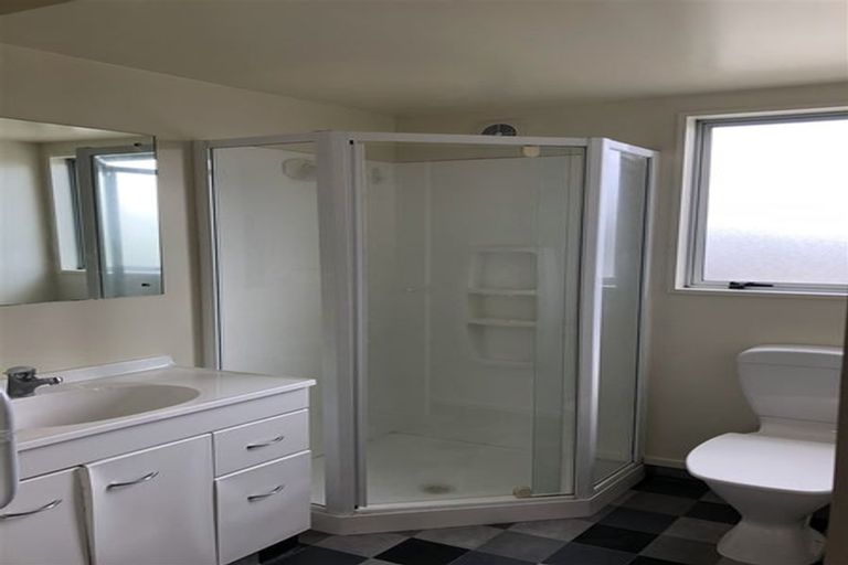 Photo of property in 105a Elizabeth Street, Riccarton, Christchurch, 8041