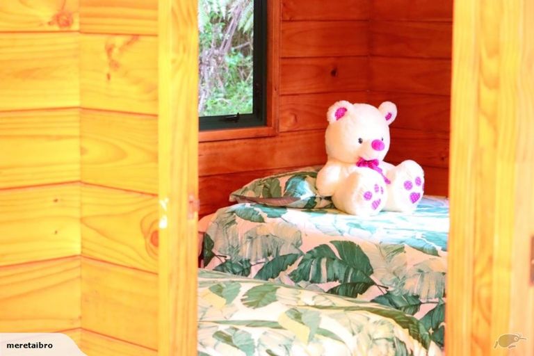 Photo of property in 86 Stoney Creek Drive, Waitakere, Henderson, 0782