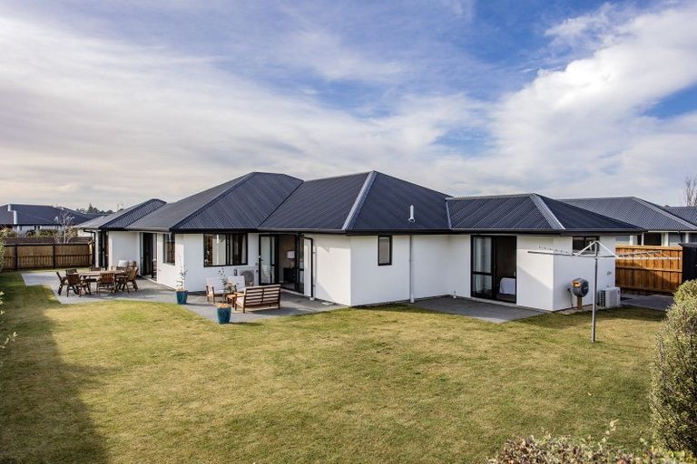 Photo of property in 64 Watkins Drive, Rangiora, 7400