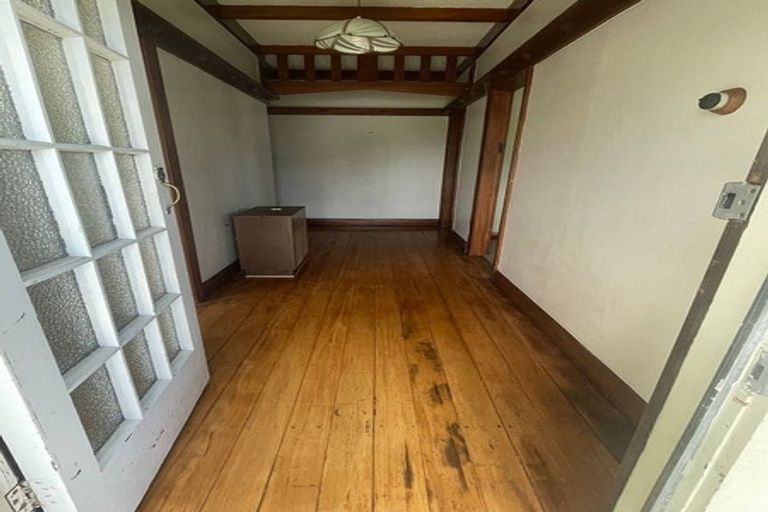 Photo of property in 14 Heath Grove, Waiwhetu, Lower Hutt, 5010