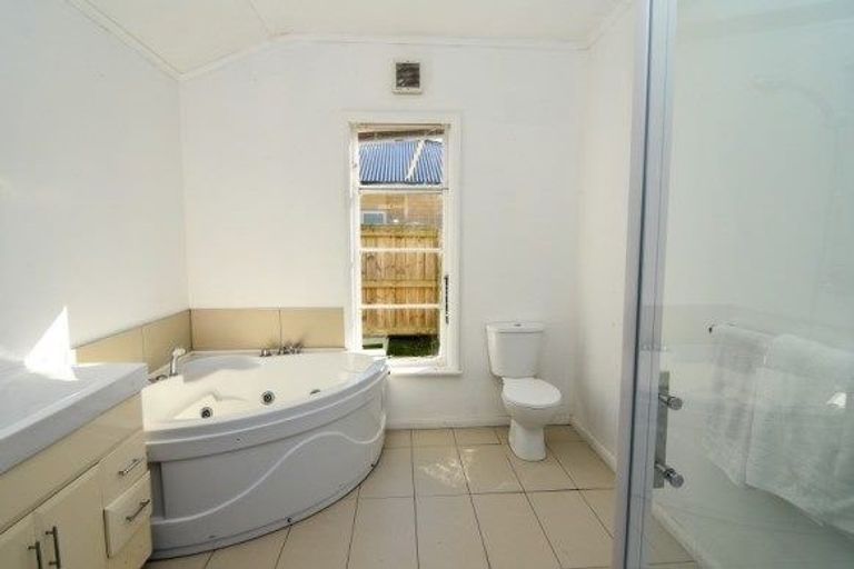 Photo of property in 35 Frederick Street, Carterton, 5713