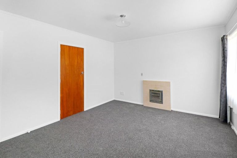 Photo of property in 3/1032 Fergusson Drive, Clouston Park, Upper Hutt, 5018