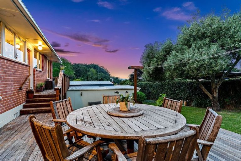 Photo of property in 3 Lowtherhurst Road, Massey, Auckland, 0614