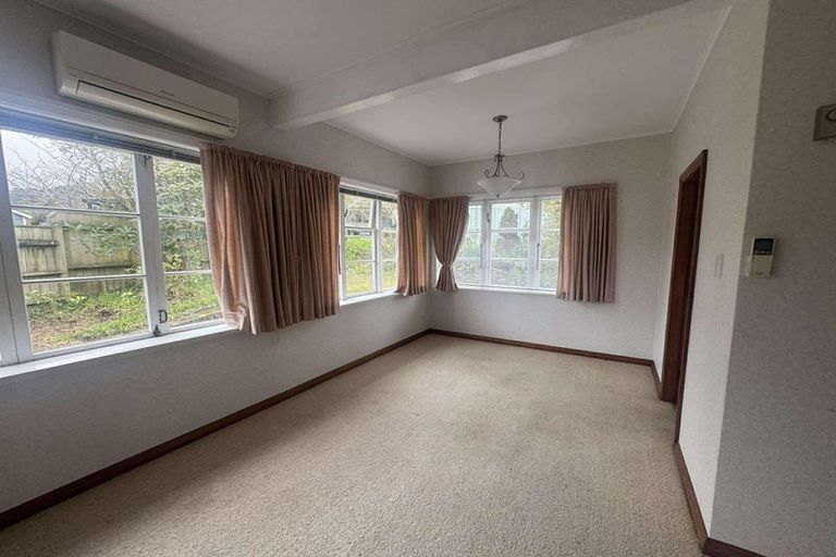 Photo of property in 84 Sunshine Avenue, Karori, Wellington, 6012