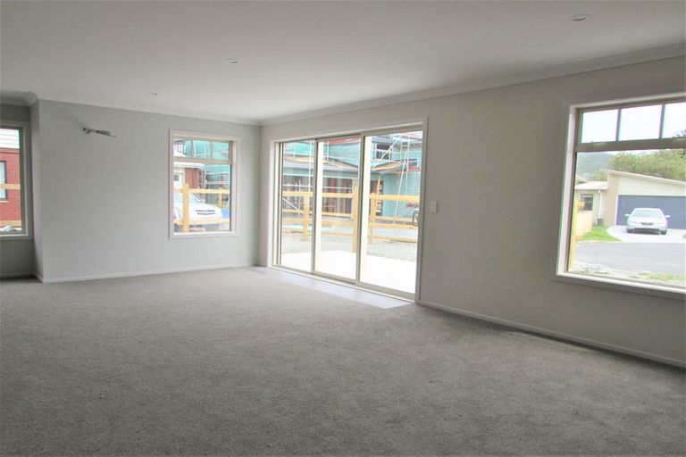 Photo of property in 3 Yeats Grove, Trentham, Upper Hutt, 5018