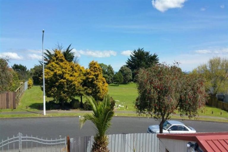 Photo of property in 5 Kopara Place, Clendon Park, Auckland, 2103