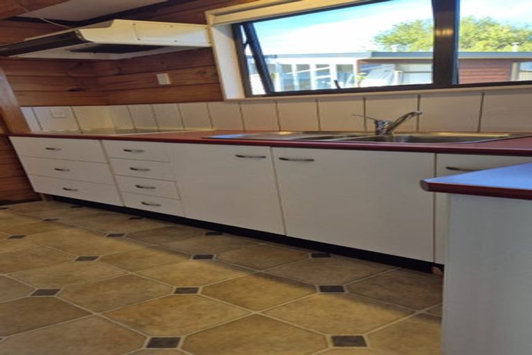 Photo of property in 12 Papakowhai Road, Papakowhai, Porirua, 5024