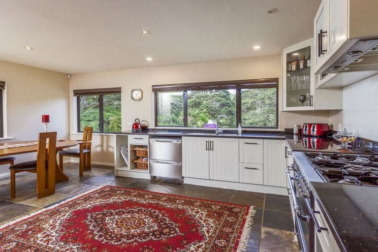 Photo of property in 23 Cochran Road, Oratia, Auckland, 0604