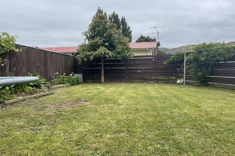 Photo of property in 2/18 Eldon Grove, Taita, Lower Hutt, 5019