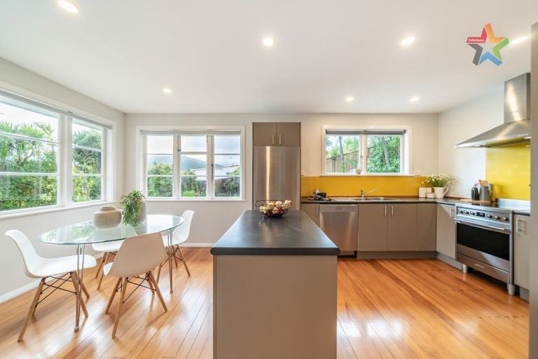 Photo of property in 46 Poto Road, Normandale, Lower Hutt, 5010