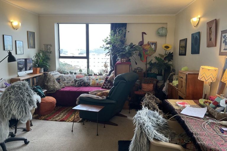 Photo of property in Hobson Court Flats, 69/70 Hobson Street, Thorndon, Wellington, 6011