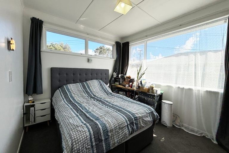 Photo of property in 32 Mark Avenue, Paparangi, Wellington, 6037