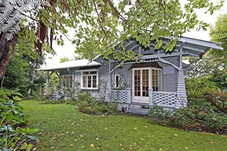 Photo of property in 86 Insoll Avenue, Enderley, Hamilton, 3214